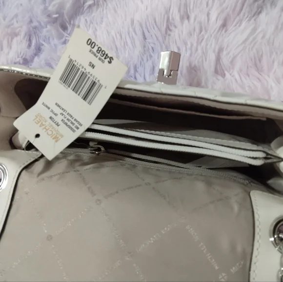 Host Pick✨Micheal Kors Peyton MED shoulder flap optic white bag NewW/Defects - Picture 7 of 17